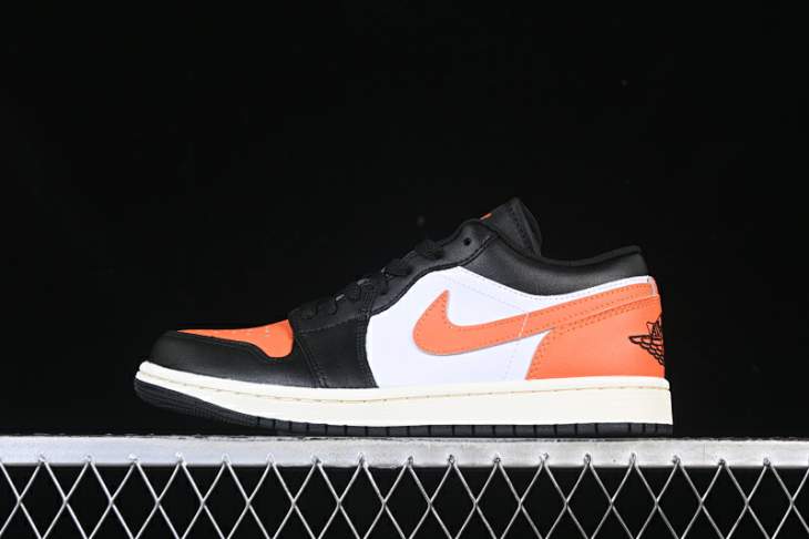 Picture of Air Jordan 1 LOW _SKUfw20757862675810258fw